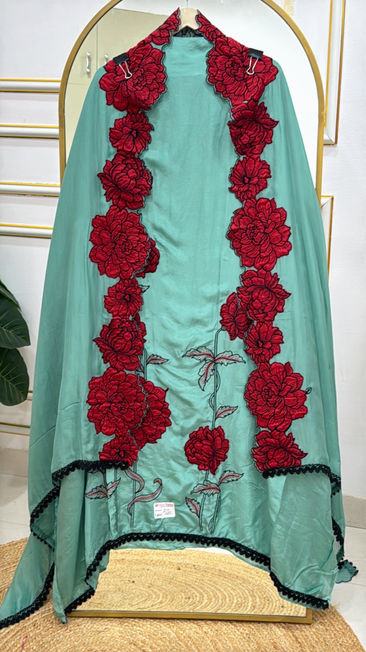 High-Demand Pure Crepe Suit Set with Rose-Scalloped Dupatta GF 437