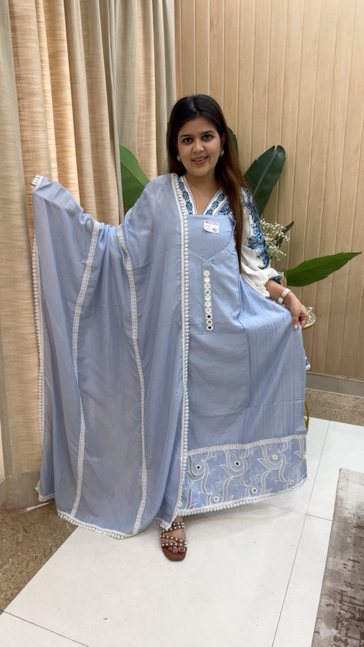 Style and elegant pure Mul Mul super designer and classy suit material along with designer laces detailings GF1191