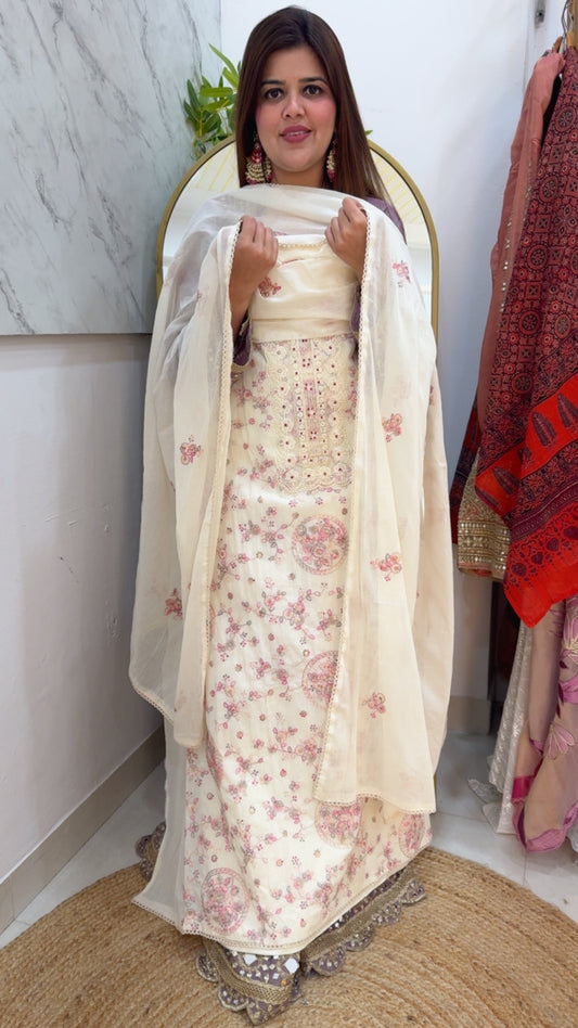 Bestseller pure cotton chikankari embroidery very classy and royal suit material with cotton Mul Mul dupatta GF1005 Pink