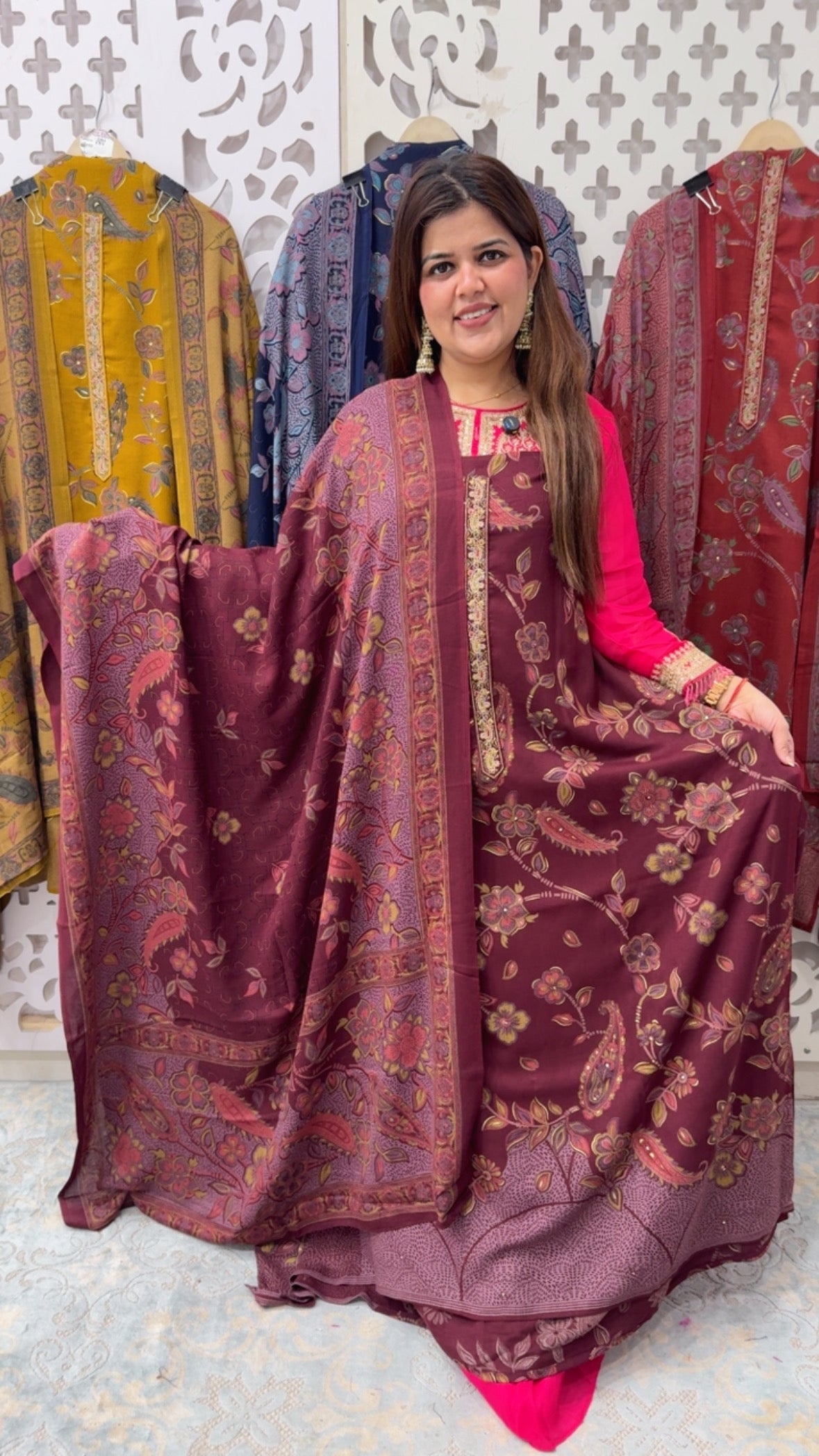 Beautiful warm karachi printed super soft pashmina with pashmina shawls along with pashmina bottom GF 828