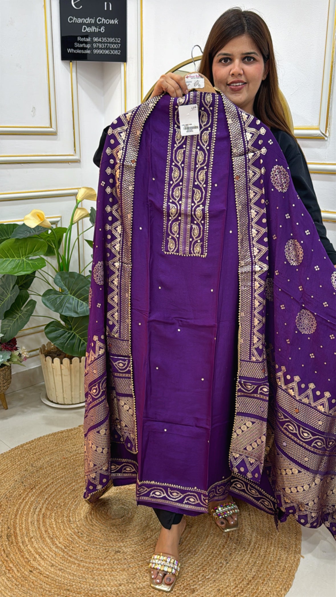 pure Maheshwari weaved silk material along with premium zardozi neck detailing with full weaved banarasi dupatta GF 325