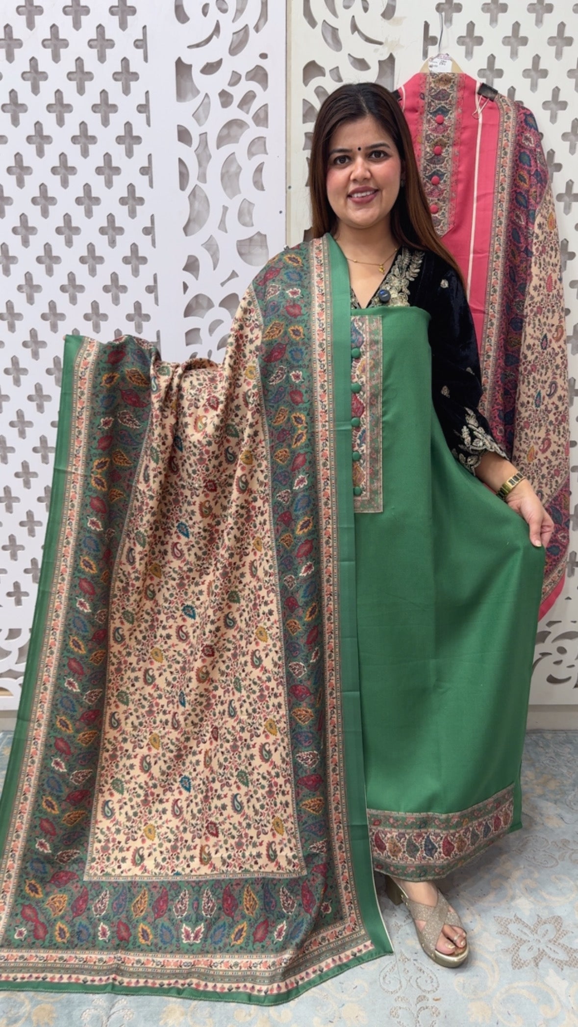 Winter special pure pashmina suit material with premium pure soft beautiful printed pashmina shawls GF831