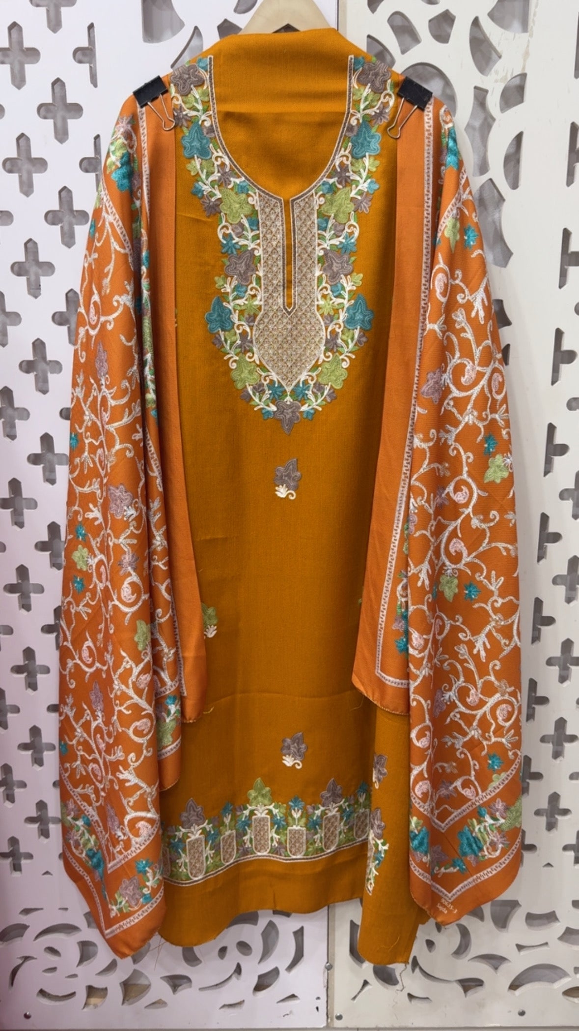 Kashmiri pashmina full embroidery suit pashmina suit material with beautiful printed pashmina shawl along with pashmina bottom GF827