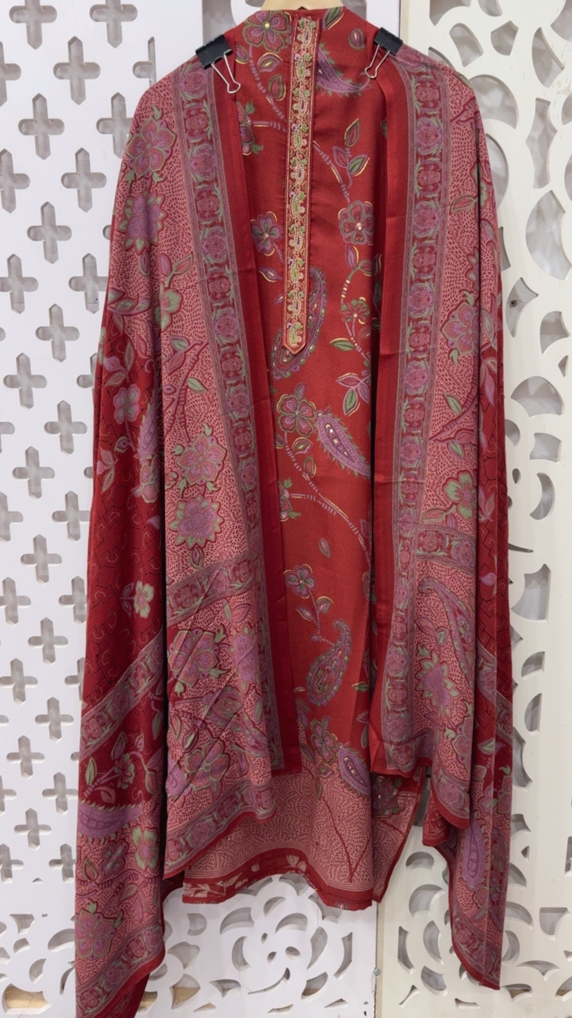 Beautiful warm karachi printed super soft pashmina with pashmina shawls along with pashmina bottom GF 828