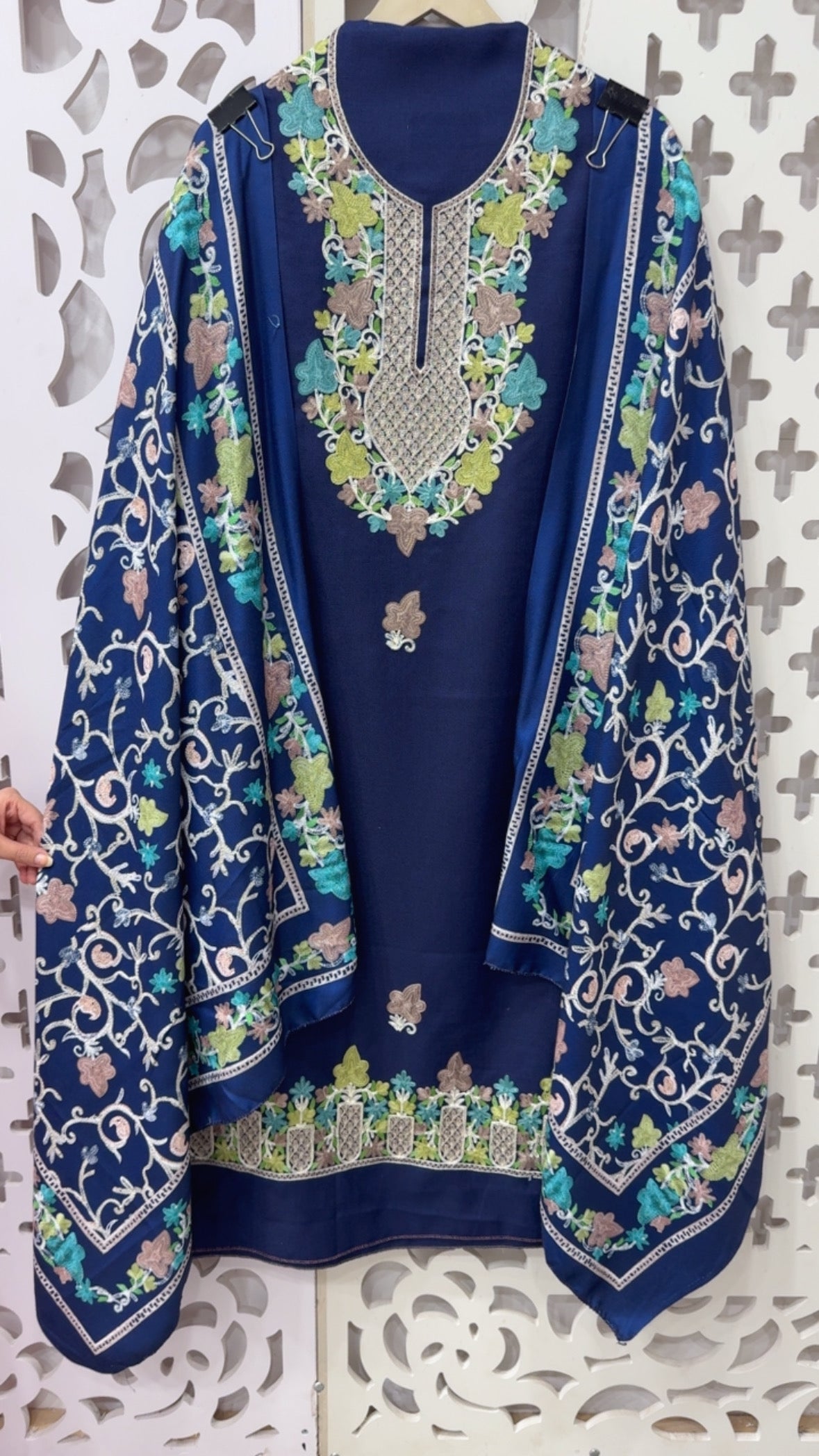 Kashmiri pashmina full embroidery suit pashmina suit material with beautiful printed pashmina shawl along with pashmina bottom GF827