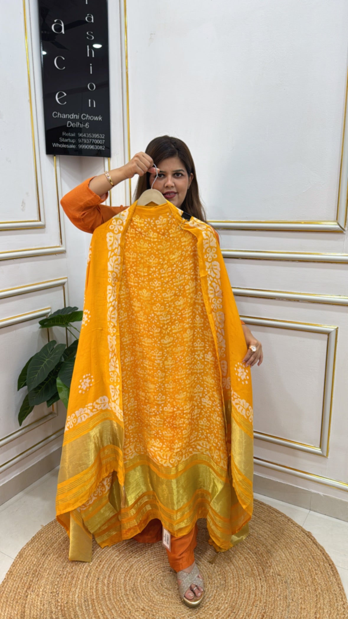 Premium pure cotton batik with premium golden kajivaram border Unrestricted GF 233