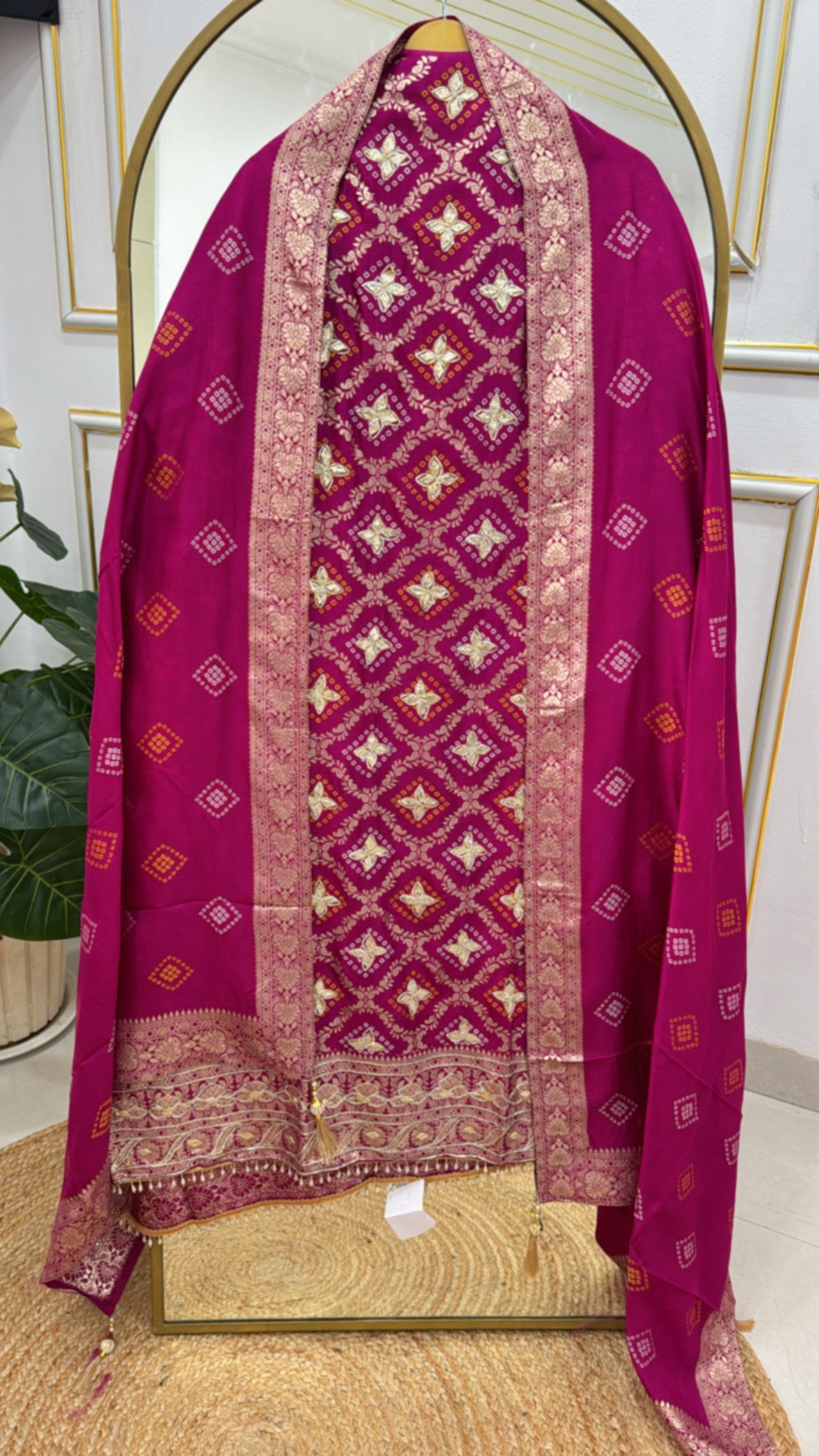 Weaved silk fabric is used for the suit, known for its luxurious feel and durability GF 322