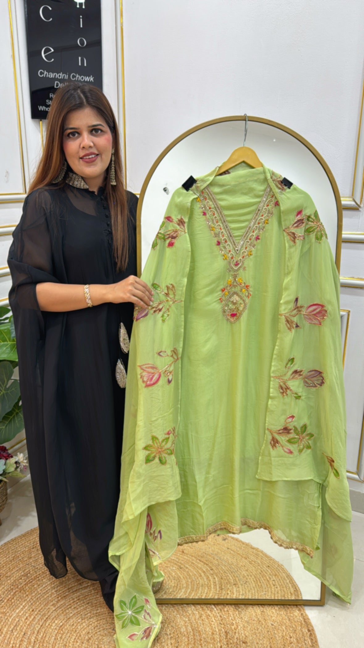 Designer pure handwork detailing over premium pure Organzza material with brush painted dupatta with peeta work GF 253